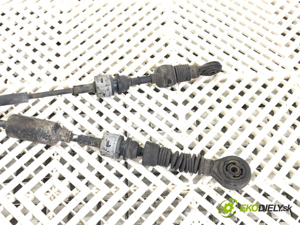 KIA SPORTAGE III (SL) 2009 - 2022    1.7 CRDi 85 kW [116 KM] olej napędowy 2010 - 2022  Kulisa 43700-3U410 (Rýchlostné páky / kulisy)