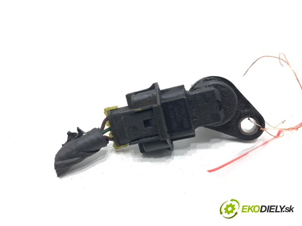 KIA SPORTAGE III (SL) 2009 - 2022    1.7 CRDi 85 kW [116 KM] olej napędowy 2010 - 2022  snímač pozice vačkového hřídele 39300-2A000 (Snímače polohy kliky, vačky)