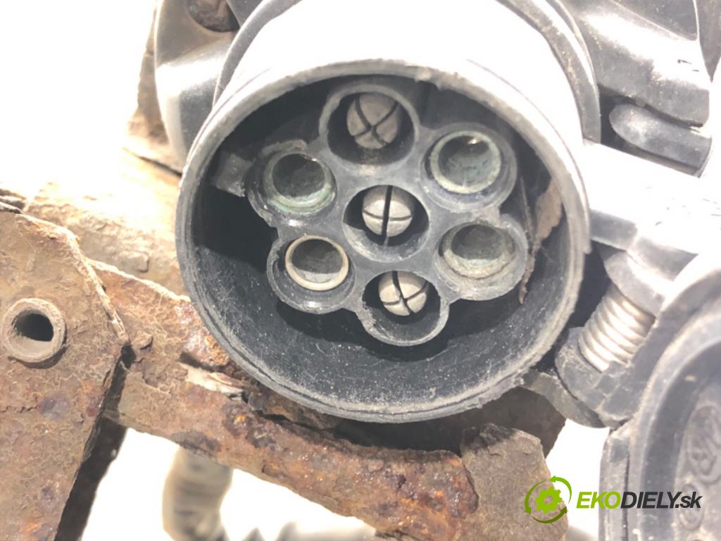 SKODA SUPERB II Kombi (3T5) 2009 - 2015    2.0 TDI 125 kW [170 KM] olej napędowy 2009 - 2015  Hák tažné zařízení EEA800001A (Tažná zařízení)