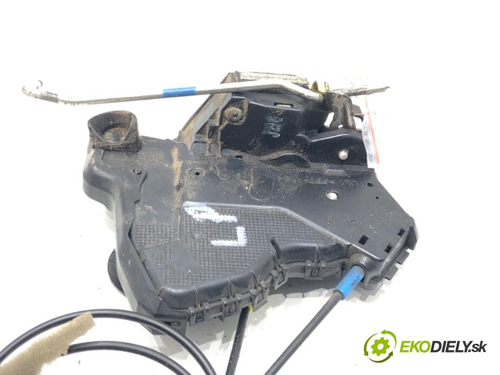 TOYOTA AVENSIS Kombi (_T27_) 2009 - 2018    2.0 D-4D (ADT270_) 93 kW [126 KM] olej napędowy 2009 - 2018  zámok dveře levý přední část