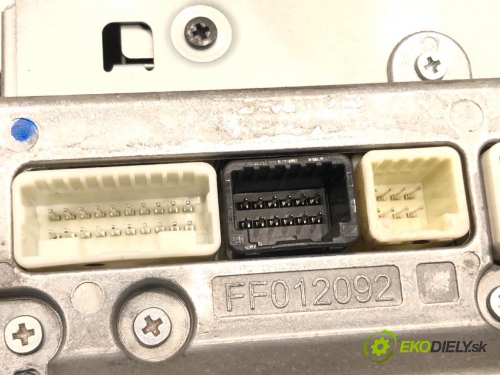 TOYOTA AVENSIS Kombi (_T27_) 2009 - 2018    2.0 D-4D (ADT270_) 93 kW [126 KM] olej napędowy 2009 - 2018  RADIO  (Audio zariadenia)