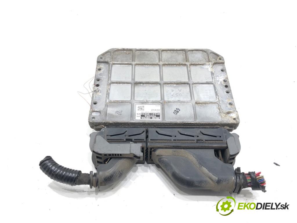 TOYOTA AVENSIS Kombi (_T27_) 2009 - 2018    2.0 D-4D (ADT270_) 93 kW [126 KM] olej napędowy 2009 - 2018  riadiaca jednotka Motor 89661-05D30 (Riadiace jednotky)