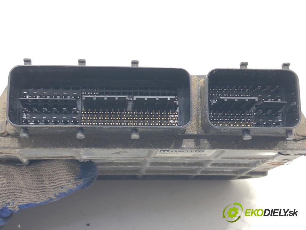 TOYOTA AVENSIS Kombi (_T27_) 2009 - 2018    2.0 D-4D (ADT270_) 93 kW [126 KM] olej napędowy 2009 - 2018  riadiaca jednotka Motor 89661-05D30 (Riadiace jednotky)