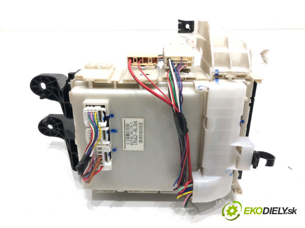 TOYOTA AVENSIS Kombi (_T27_) 2009 - 2018    2.0 D-4D (ADT270_) 93 kW [126 KM] olej napędowy 2009 - 2018  skříňka poistková  (Pojistkové skříňky)