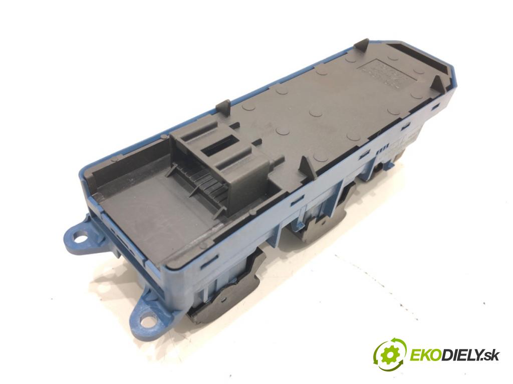 TOYOTA AVENSIS Kombi (_T27_) 2009 - 2018    2.0 D-4D (ADT270_) 93 kW [126 KM] olej napędowy 2009 - 2018  Prepínač okien 84040-05020 (Prepínače, spínače, tlačidlá a ovládače kúrenia)