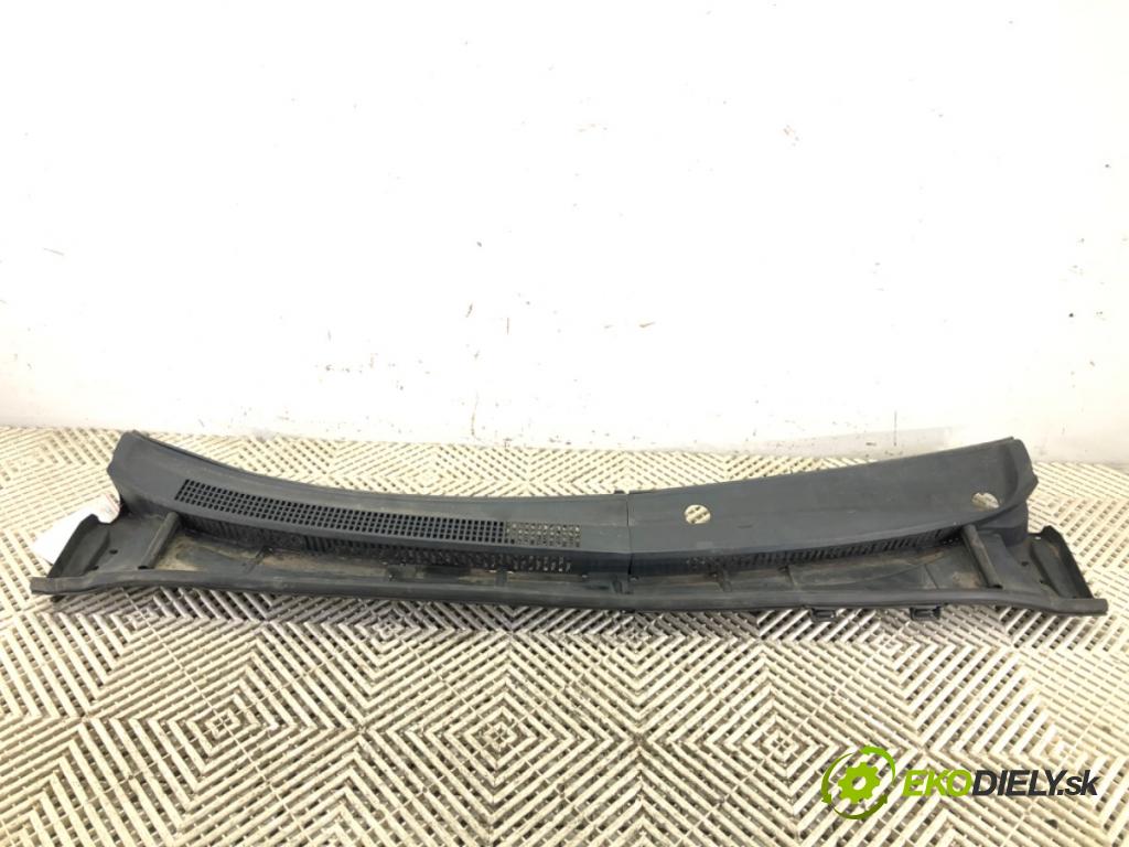 TOYOTA AVENSIS Kombi (_T27_) 2009 - 2018    2.0 D-4D (ADT270_) 93 kW [126 KM] olej napędowy 2009 - 2018  Torpédo, plast pod čelné okno 55708-05120 (Torpéda)