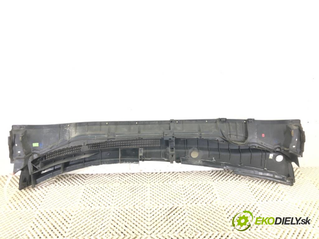 TOYOTA AVENSIS Kombi (_T27_) 2009 - 2018    2.0 D-4D (ADT270_) 93 kW [126 KM] olej napędowy 2009 - 2018  Torpédo, plast pod čelné okno 55708-05120 (Torpéda)