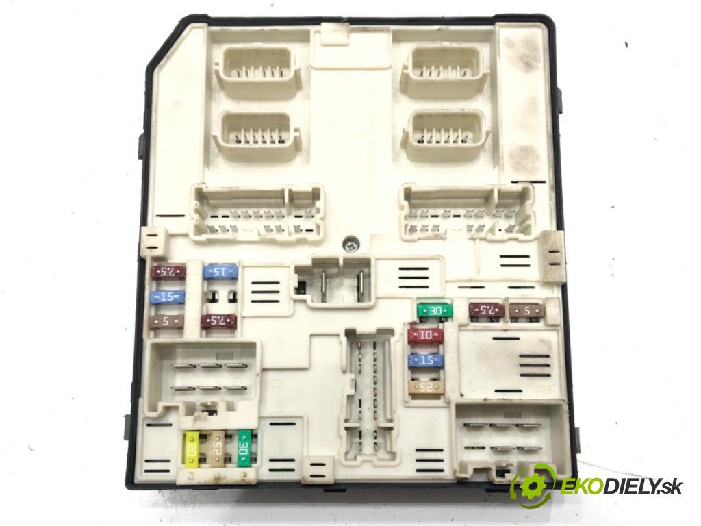 MERCEDES-BENZ CITAN Mixto (Double Cabin) (W415) 2012 - 2021    109 CDI (415.603, 415.605) 66 kW [90 KM] olej napędowy 2012 - 2021  Modul USM 284B68764R (Ostatné)