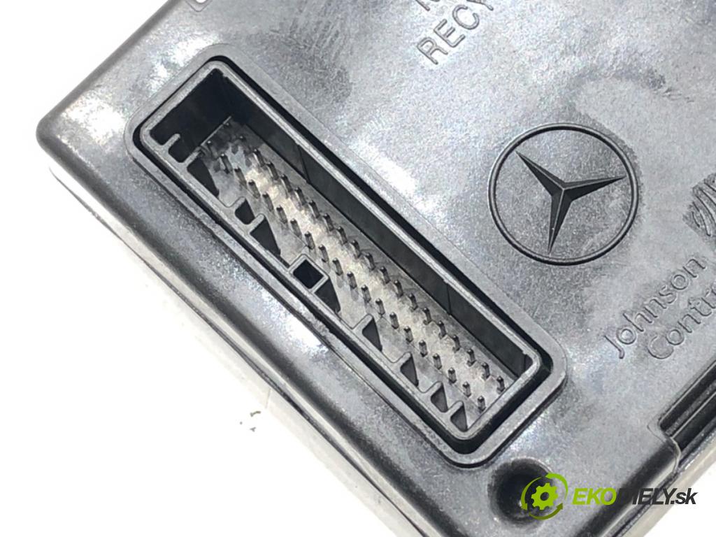 MERCEDES-BENZ CITAN Mixto (Double Cabin) (W415) 2012 - 2021    109 CDI (415.603, 415.605) 66 kW [90 KM] olej napędowy 2012 - 2021  Modul Riadiaca jednotka 284298233R (Ostatné)