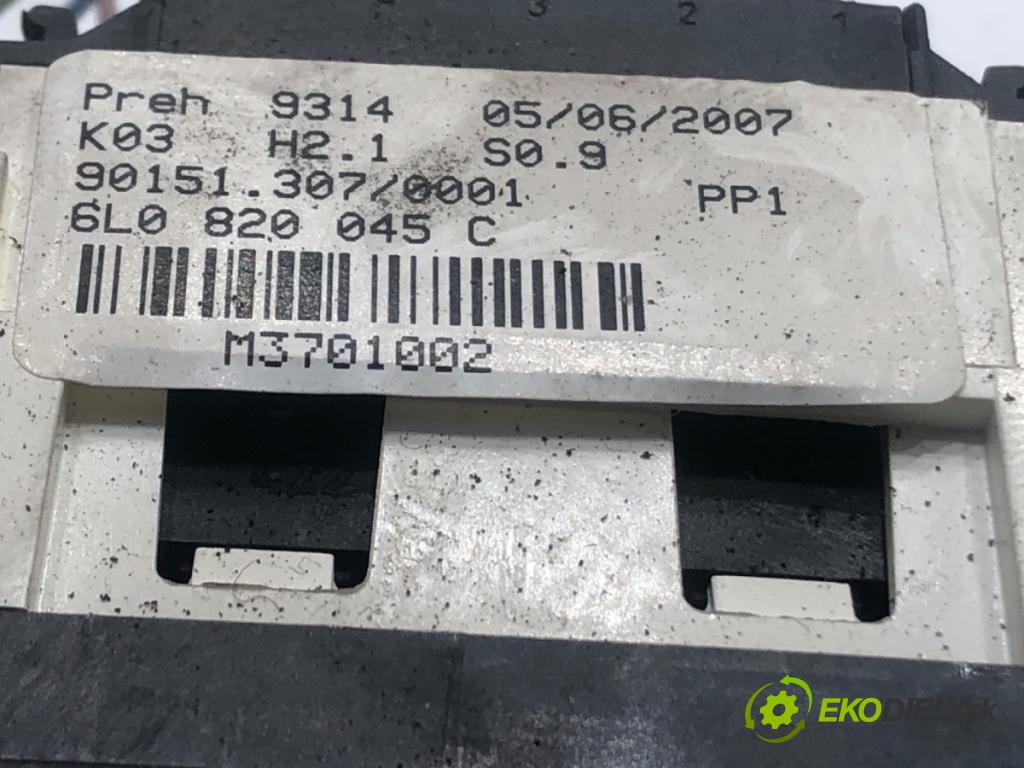 SEAT IBIZA III (6L1) 2002 - 2009    1.4 16V 63 kW [86 KM] benzyna 2006 - 2009  Panel ovládania kúrenia 6L0820045C (Prepínače, spínače, tlačidlá a ovládače kúrenia)