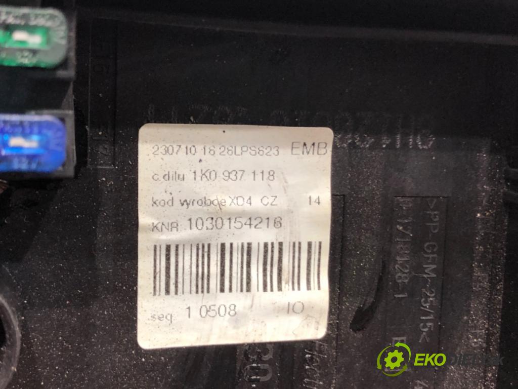 SKODA SUPERB II Kombi (3T5) 2009 - 2015    2.0 TDI 125 kW [170 KM] olej napędowy 2009 - 2015  skříňka poistková 1K0937118 (Pojistkové skříňky)