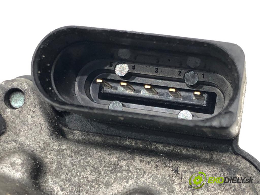 SKODA SUPERB II Kombi (3T5) 2009 - 2015    2.0 TDI 125 kW [170 KM] olej napędowy 2009 - 2015  Škrtiaca klapka 03L128063K (Škrtiace klapky)