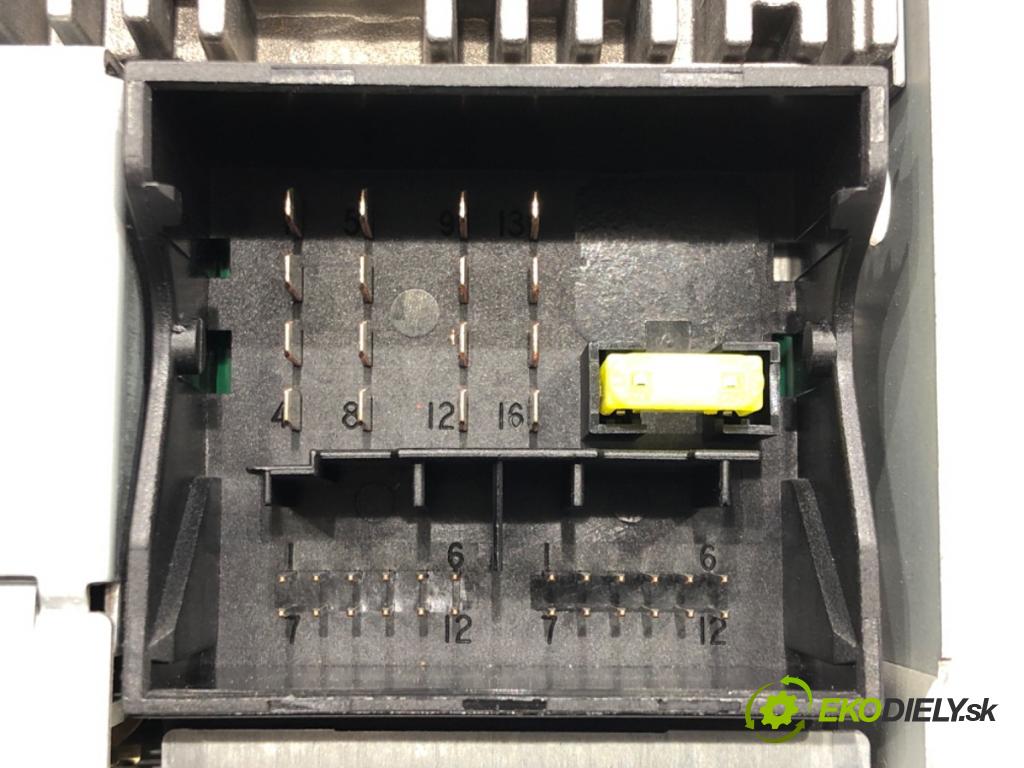 SKODA SUPERB II Kombi (3T5) 2009 - 2015    2.0 TDI 125 kW [170 KM] olej napędowy 2009 - 2015  RADIO Navigácia 3T0035680A (Audio zariadenia)
