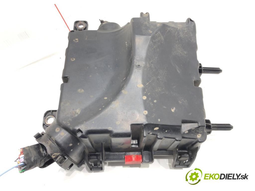 RENAULT MEGANE III Grandtour (KZ0/1) 2008 - 2022    1.6 dCi (KZ00, KZ12, KZ13) 96 kW [130 KM] olej napędowy 2011 - 2022  Modul USM 284B65628R (Ostatné)