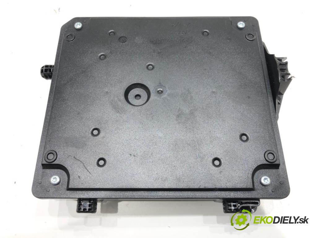 RENAULT MEGANE III Grandtour (KZ0/1) 2008 - 2022    1.6 dCi (KZ00, KZ12, KZ13) 96 kW [130 KM] olej napędowy 2011 - 2022  Modul BCM 284B17288R (Ostatné)