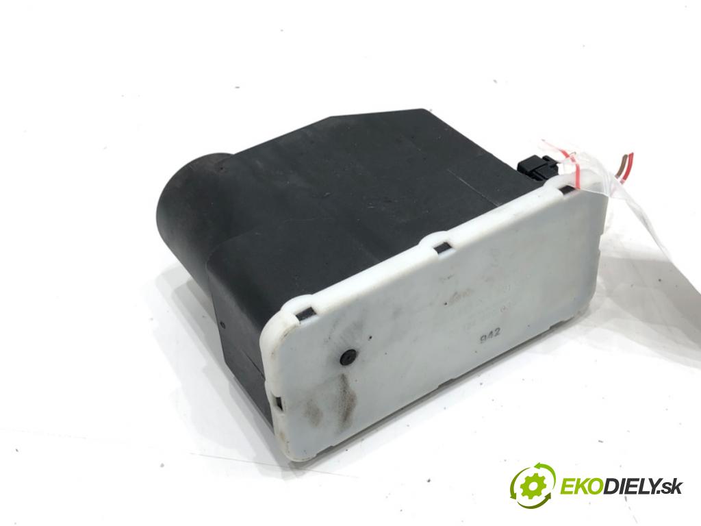 MERCEDES-BENZ 190 (W201) 1982 - 1993    E 2.0 (201.024) 83 kW [113 KM] benzyna 1985 - 1986  pumpa centrálneho zámku 1248000348 (Riadiace jednotky centrálneho zámku)