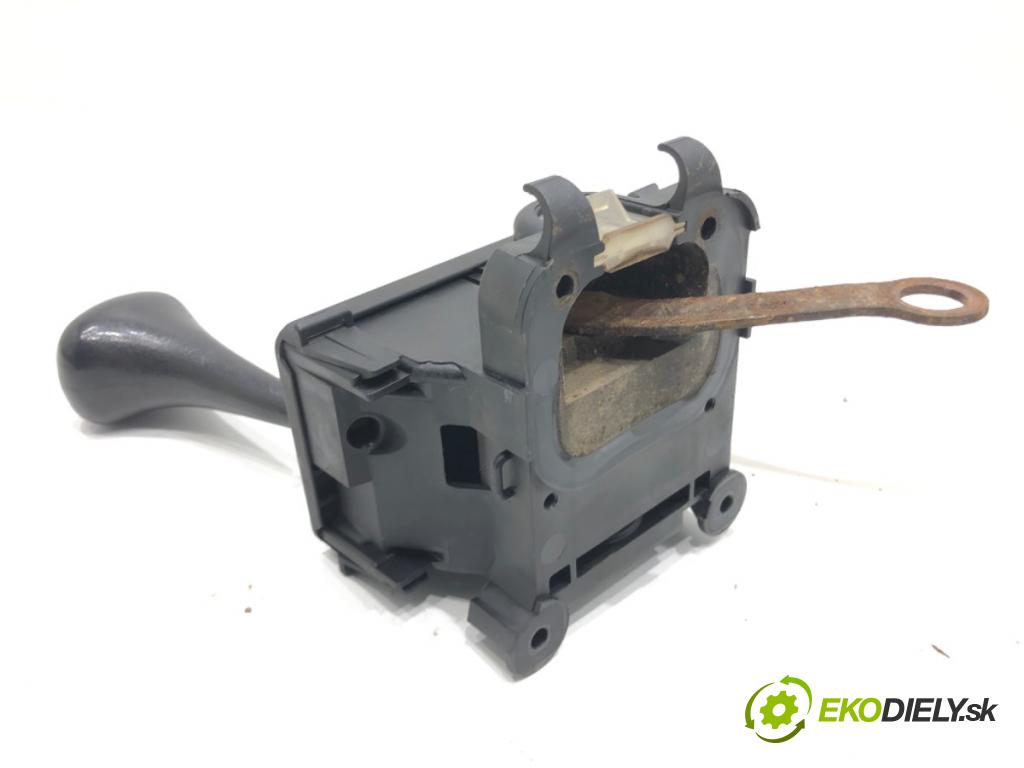 MERCEDES-BENZ 190 (W201) 1982 - 1993    E 2.0 (201.024) 83 kW [113 KM] benzyna 1985 - 1986  Kulisa  (Rýchlostné páky / kulisy)