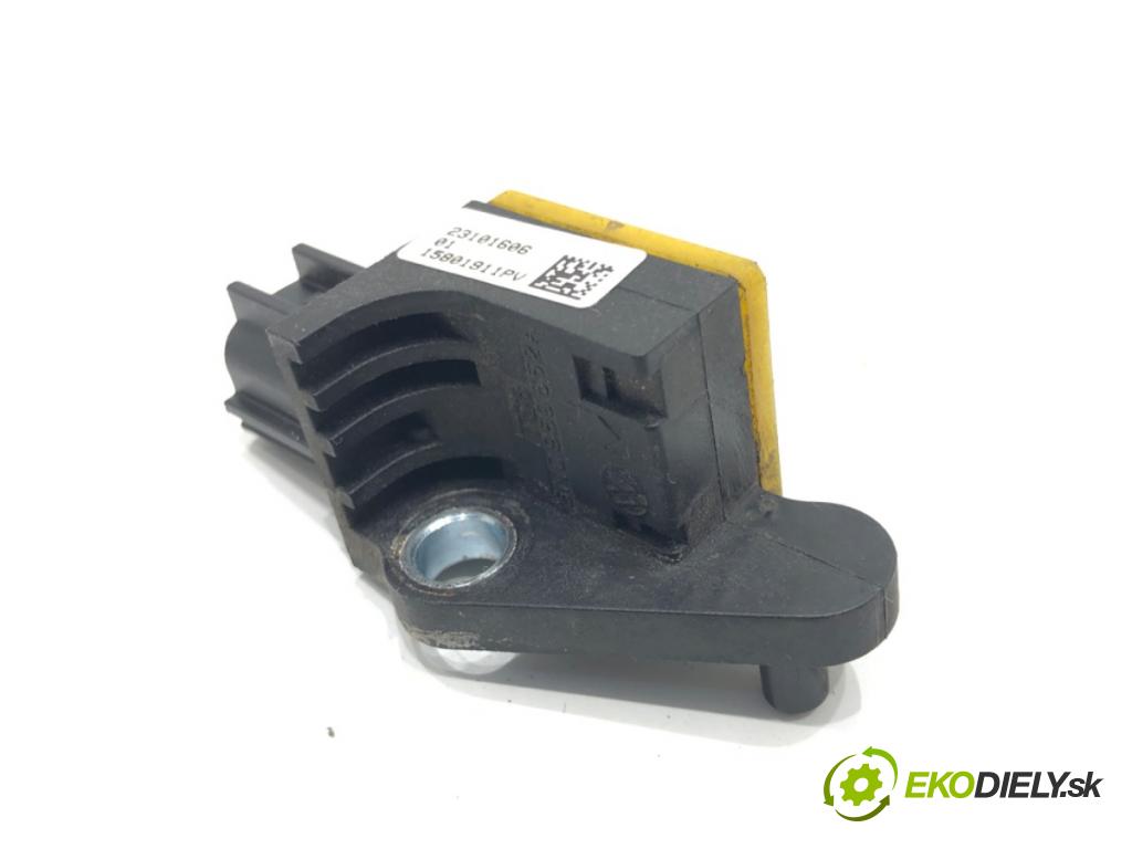 SKODA SUPERB II Kombi (3T5) 2009 - 2015    2.0 TDI 125 kW [170 KM] olej napędowy 2009 - 2015  Snímač nárazu 5N0959652A (Snímače nárazu)