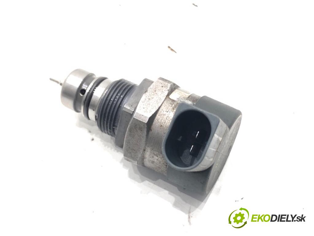 SKODA SUPERB II Kombi (3T5) 2009 - 2015    2.0 TDI 125 kW [170 KM] olej napędowy 2009 - 2015  Regulátor tlaku paliva 057130764H (Ostatné)