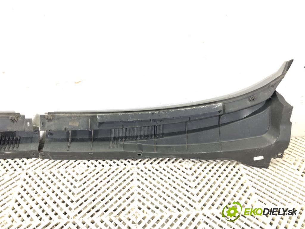 CHEVROLET CRUZE (J300) 2009 - 2022    2.0 CDI 120 kW [163 KM] olej napędowy 2010 - 2022  Torpédo, plast pod čelné okno 95023020 95028616 (Torpéda)