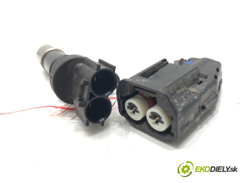 TOYOTA C-HR (_X1_) 2016 - 2022    1.8 Hybrid (ZYX10_, ZYX11_) 90 kW [122 KM] Hybryda silnik benzynowy / elektryczny 2016 - 2022  snímač pozice hřídele klikového 90919-05070 (Snímače polohy kliky, vačky)