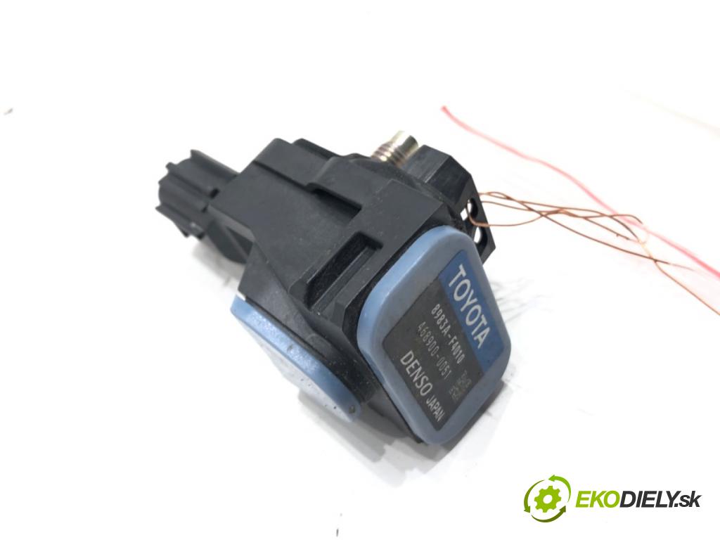 TOYOTA C-HR (_X1_) 2016 - 2022    1.8 Hybrid (ZYX10_, ZYX11_) 90 kW [122 KM] Hybryda silnik benzynowy / elektryczny 2016 - 2022  Snímač nárazu 8983A-F4010 (Snímače nárazu)