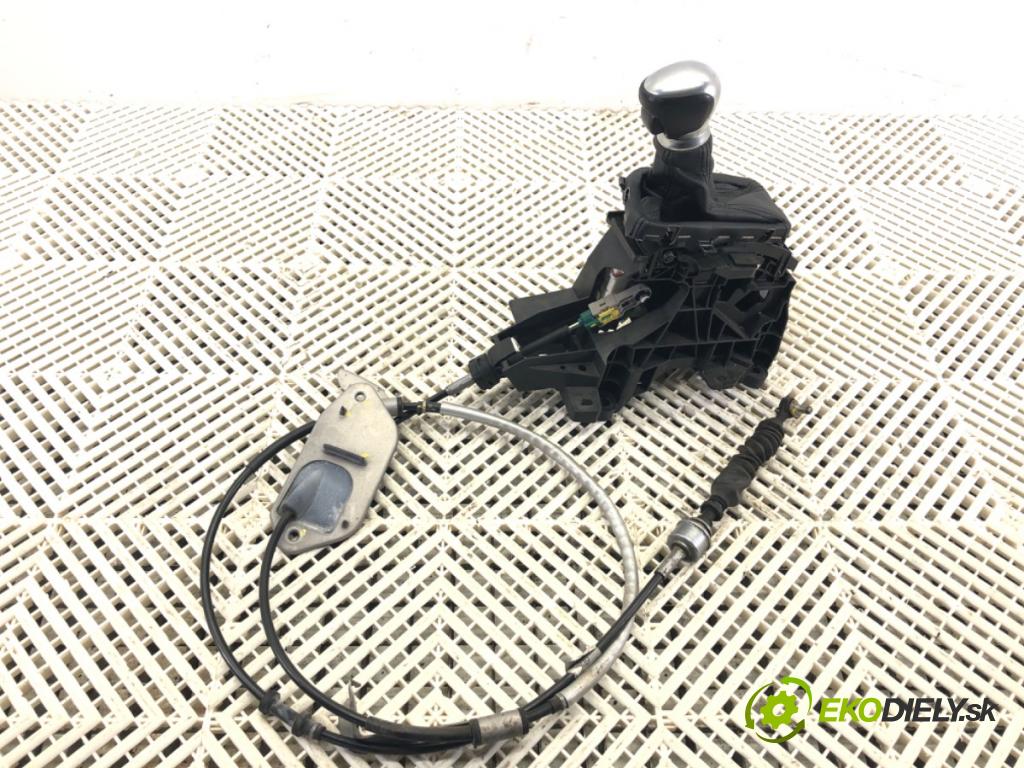 TOYOTA C-HR (_X1_) 2016 - 2022    1.8 Hybrid (ZYX10_, ZYX11_) 90 kW [122 KM] Hybryda silnik benzynowy / elektryczny 2016 - 2022  Kulisa 113113496 (Rýchlostná páka / kulisa)