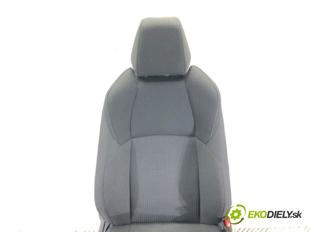 TOYOTA C-HR (_X1_) 2016 - 2022    1.8 Hybrid (ZYX10_, ZYX11_) 90 kW [122 KM] Hybryda silnik benzynowy / elektryczny 2016 - 2022  Sedadlo pravy predný