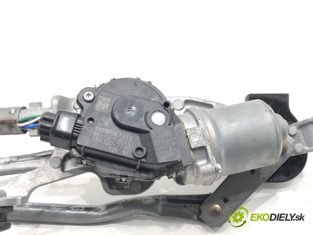 TOYOTA C-HR (_X1_) 2016 - 2022    1.8 Hybrid (ZYX10_, ZYX11_) 90 kW [122 KM] Hybryda silnik benzynowy / elektryczny 2016 - 2022  Mechanizmus stieračov predný 85110-F4010 (Motorčeky stieračov predné)