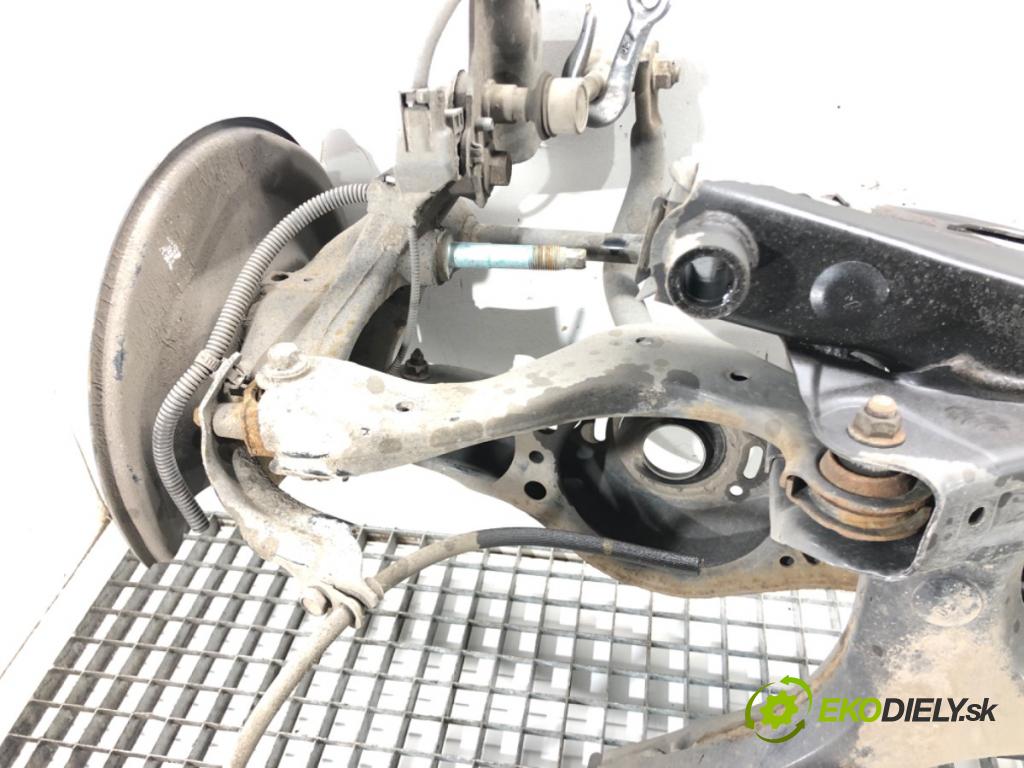 TOYOTA C-HR (_X1_) 2016 - 2022    1.8 Hybrid (ZYX10_, ZYX11_) 90 kW [122 KM] Hybryda silnik benzynowy / elektryczny 2016 - 2022  výztuha zadní část