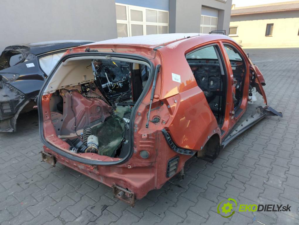 KIA SPORTAGE III (SL) 2009 - 2022    1.7 CRDi 85 kW [116 KM] olej napędowy 2010 - 2022  KAROSERIA ČTVRŤÁK blatník zadní část levý pravý práh střecha PODŁUŻNICA levý pravý 