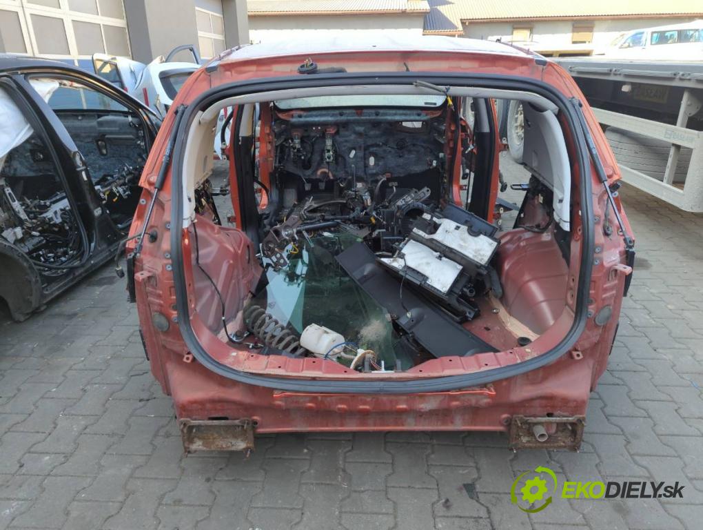 KIA SPORTAGE III (SL) 2009 - 2022    1.7 CRDi 85 kW [116 KM] olej napędowy 2010 - 2022  KAROSERIA ČTVRŤÁK blatník zadní část levý pravý práh střecha PODŁUŻNICA levý pravý