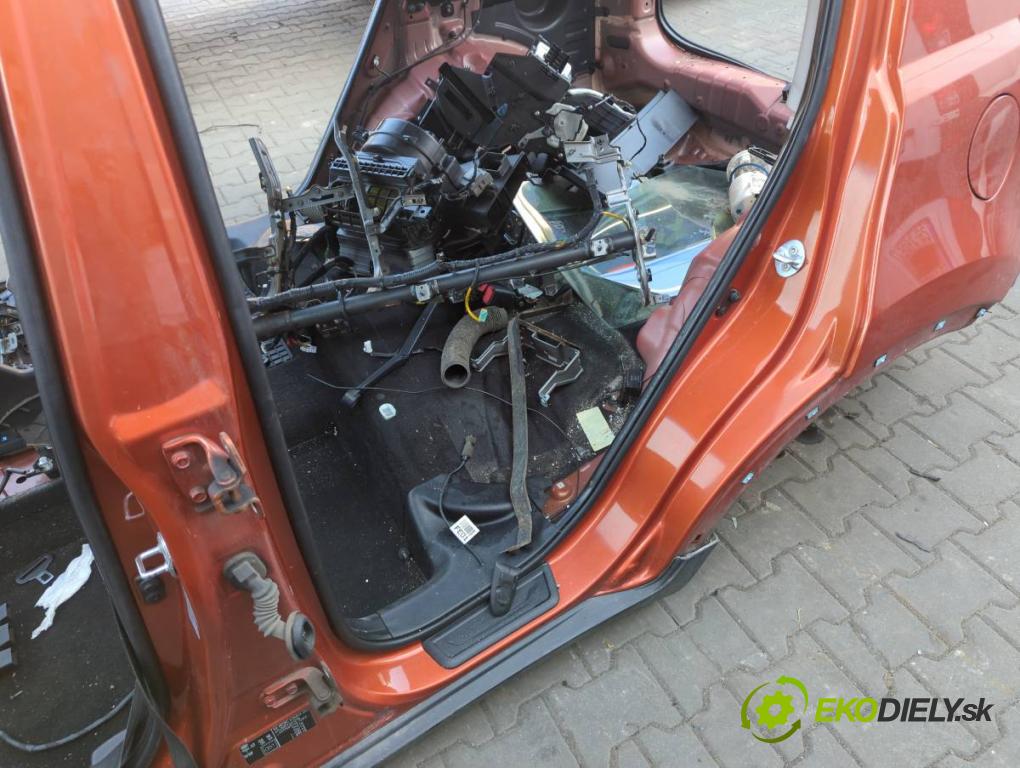 KIA SPORTAGE III (SL) 2009 - 2022    1.7 CRDi 85 kW [116 KM] olej napędowy 2010 - 2022  KAROSERIA ČTVRŤÁK blatník zadní část levý pravý práh střecha PODŁUŻNICA levý pravý