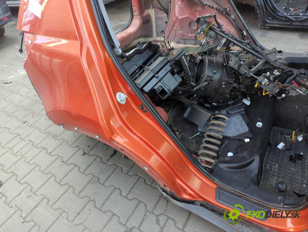 KIA SPORTAGE III (SL) 2009 - 2022    1.7 CRDi 85 kW [116 KM] olej napędowy 2010 - 2022  KAROSERIA ČTVRŤÁK blatník zadní část levý pravý práh střecha PODŁUŻNICA levý pravý