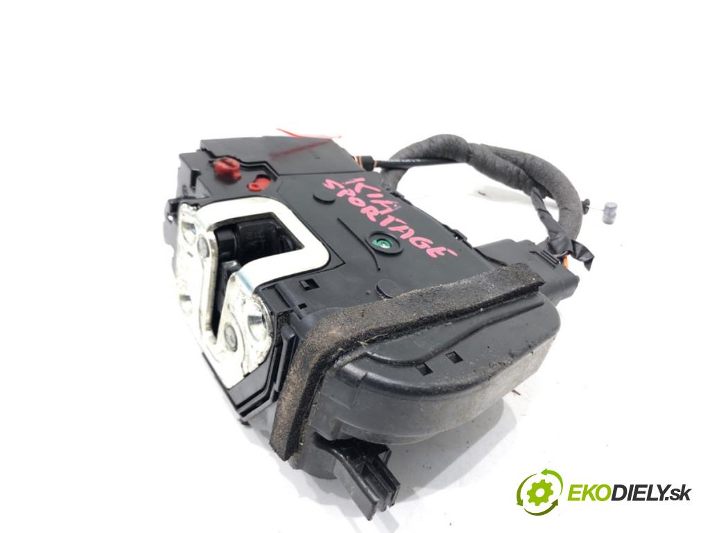 KIA SPORTAGE III SUV 2012 100 kW 2.0 CRDi AWD 1995 zámok Dvere pravy zad