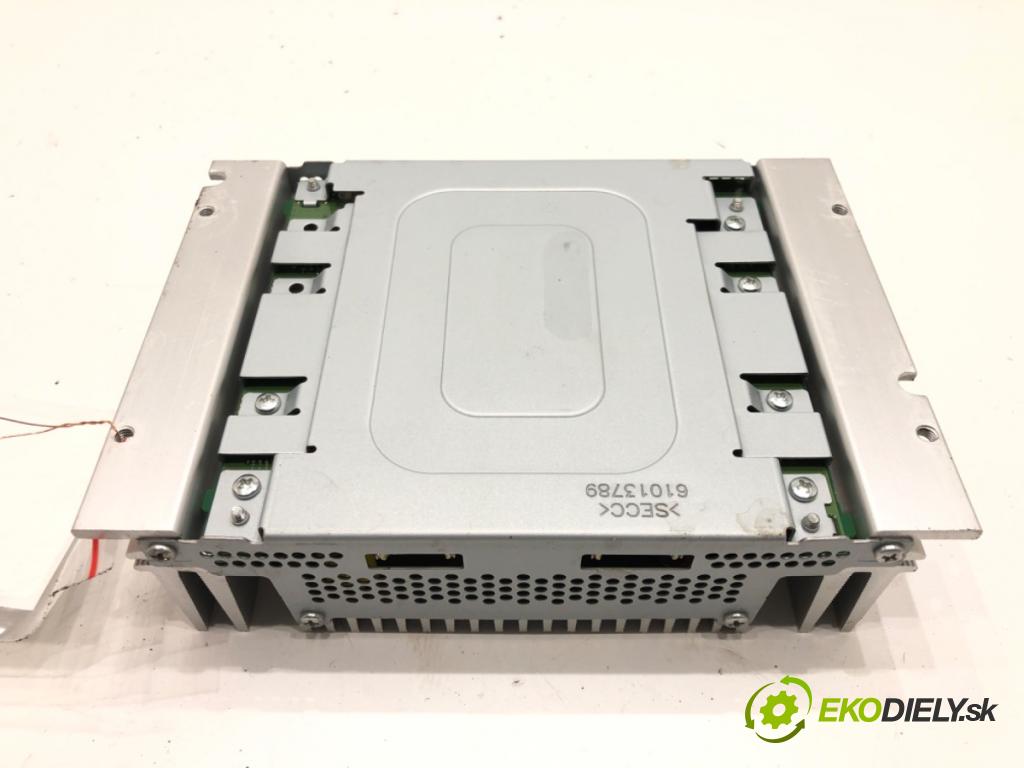 KIA SPORTAGE III (SL) 2009 - 2022    2.0 CRDi AWD 100 kW [136 KM] olej napędowy 2010 - 2022  Zosilňovač 61013789 (Zosilňovače)