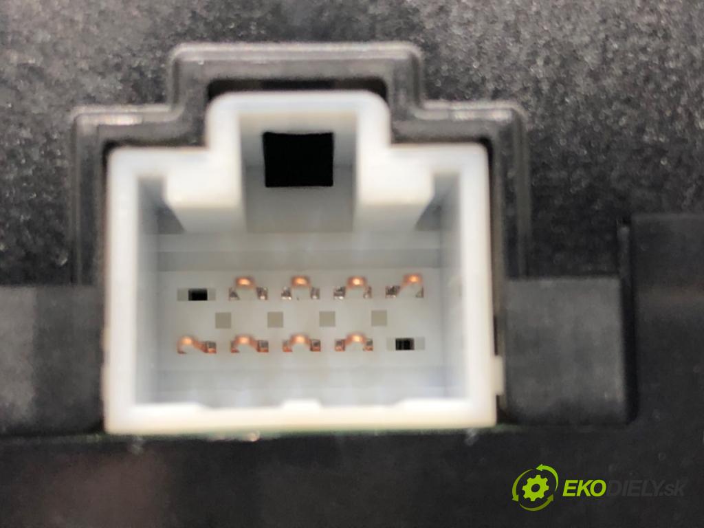 KIA SPORTAGE III (SL) 2009 - 2022    2.0 CRDi AWD 100 kW [136 KM] olej napędowy 2010 - 2022  spinačka 95490-3W000 (Spínacie skrinky a kľúče)