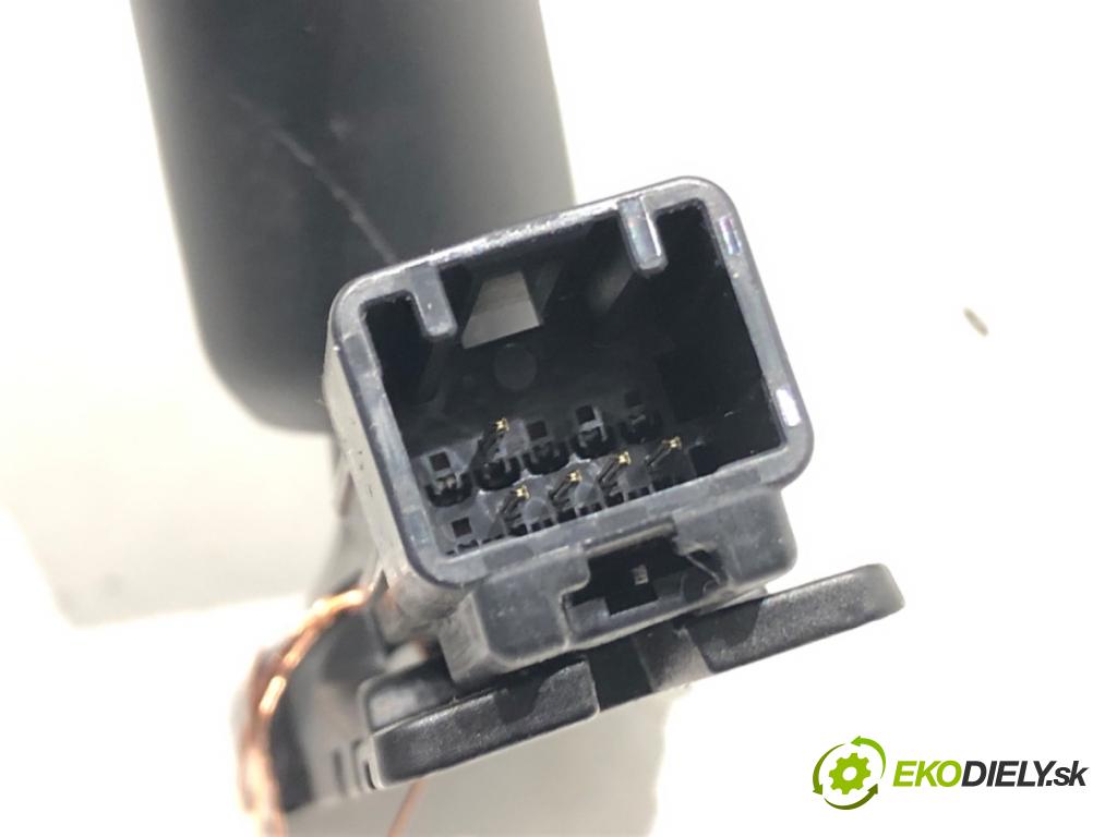 KIA SPORTAGE III (SL) 2009 - 2022    2.0 CRDi AWD 100 kW [136 KM] olej napędowy 2010 - 2022  zpětné zrcátko vnitřní  (Světla vnitřní)