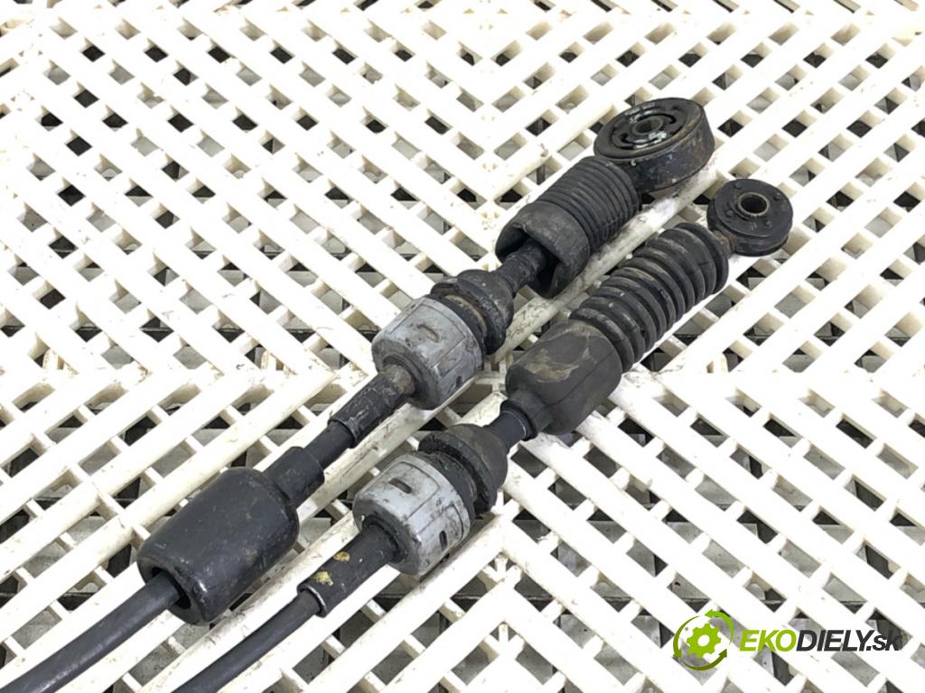 KIA SPORTAGE III (SL) 2009 - 2022    2.0 CRDi AWD 100 kW [136 KM] olej napędowy 2010 - 2022  Kulisa 43700-3W400 (Rýchlostné páky / kulisy)