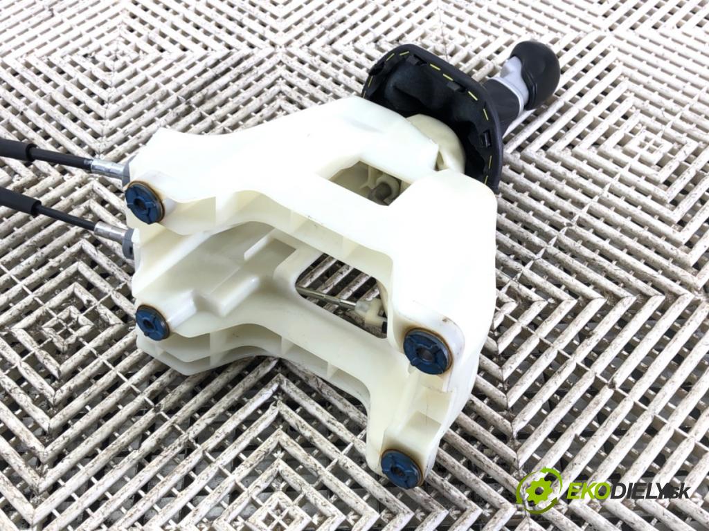 KIA SPORTAGE III (SL) 2009 - 2022    2.0 CRDi AWD 100 kW [136 KM] olej napędowy 2010 - 2022  Kulisa 43700-3W400 (Rýchlostné páky / kulisy)