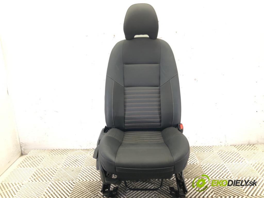 VOLVO V50 (545) 2003 - 2012    2.0 D 100 kW [136 KM] olej napędowy 2004 - 2010  Sedadlo pravy predný 