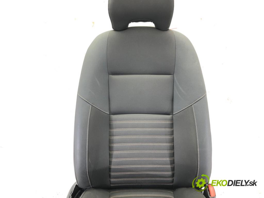 VOLVO V50 (545) 2003 - 2012    2.0 D 100 kW [136 KM] olej napędowy 2004 - 2010  Sedadlo pravy predný