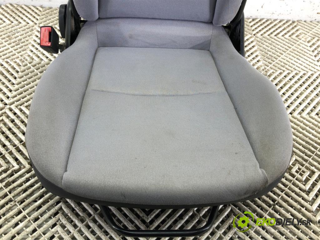 SMART FORTWO coupe 2004 37 kW 0.7 (450.330) 698 Sedadlo ľavy predný