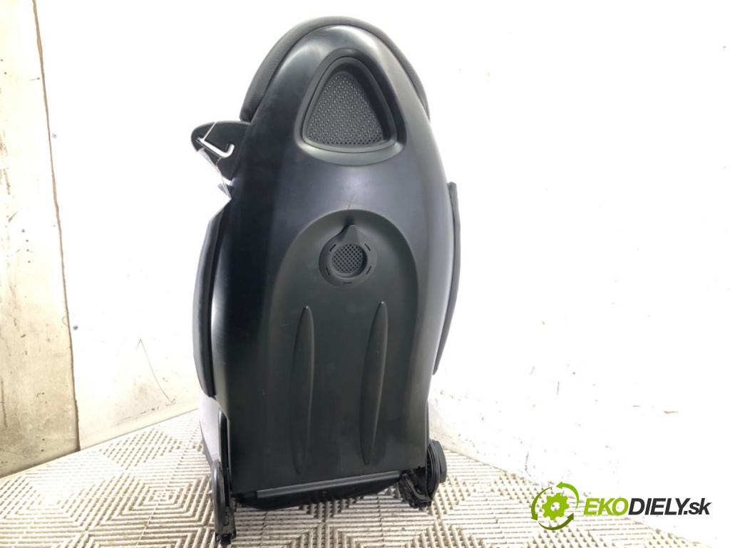 SMART FORTWO coupe 2004 37 kW 0.7 (450.330) 698 Sedadlo ľavy predný