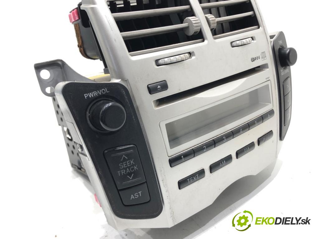 TOYOTA YARIS (_P9_) 2005 - 2014    1.0 VVT-i (KSP90_) 51 kW [69 KM] benzyna 2005 - 2011  RADIO 86120-0D200 (Audio zariadenia)