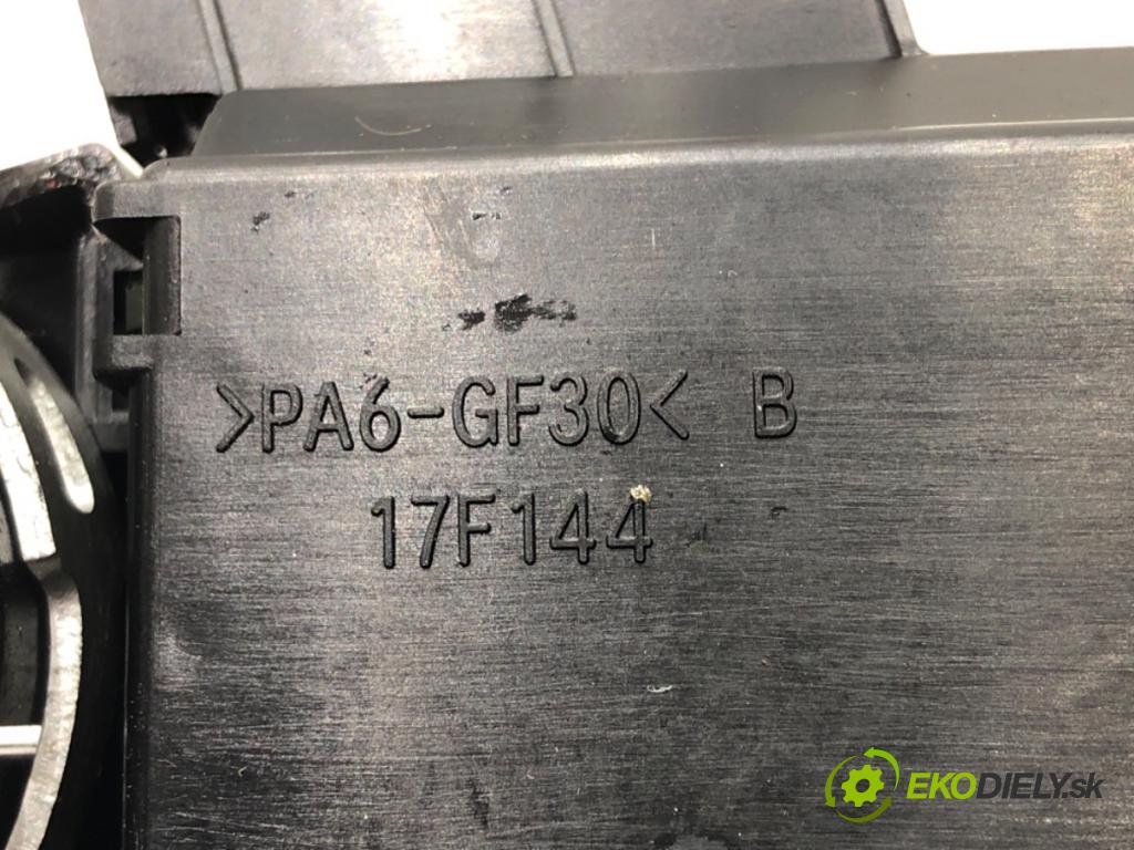 TOYOTA YARIS (_P9_) 2005 - 2014    1.0 VVT-i (KSP90_) 51 kW [69 KM] benzyna 2005 - 2011  Prepínač kombinovaný 17F144 (Prepínače, spínače, tlačidlá a ovládače kúrenia)