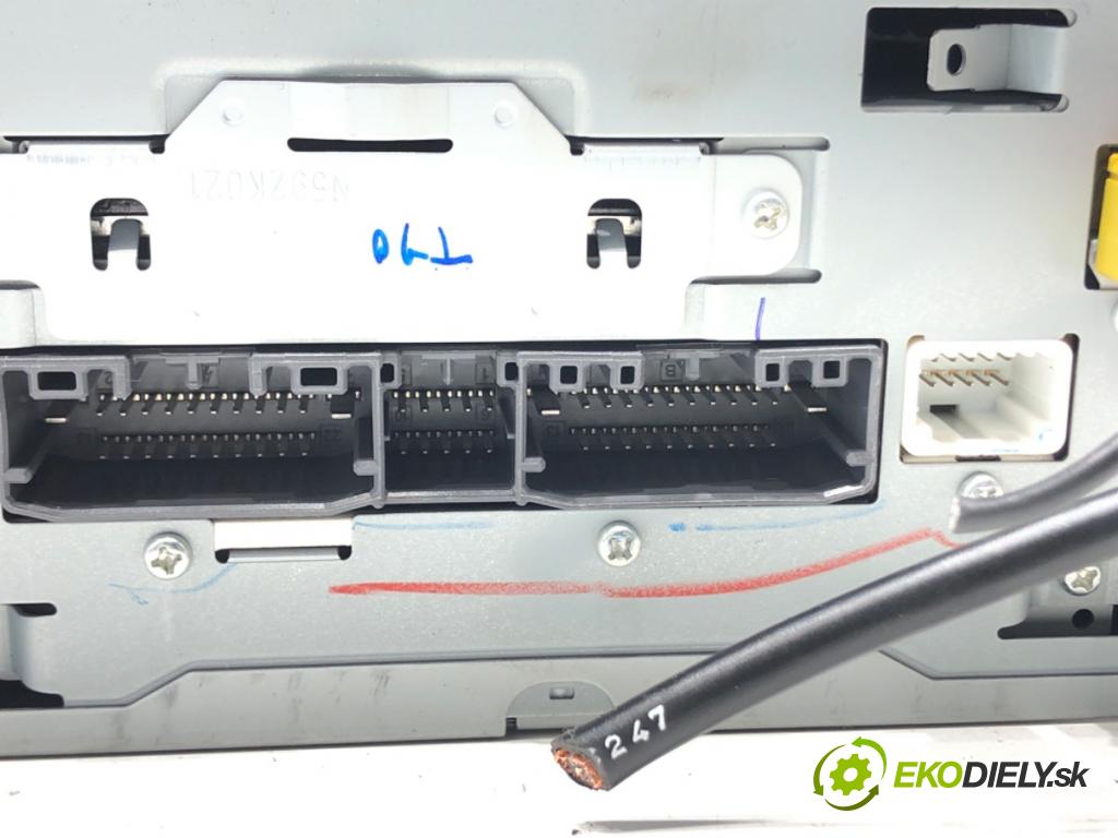 DODGE GRAND CARAVAN 2007 - 2022    3.6 211 kW [287 KM] benzyna 2010 - 2022  RADIO P68363459AA (Audio zariadenia)