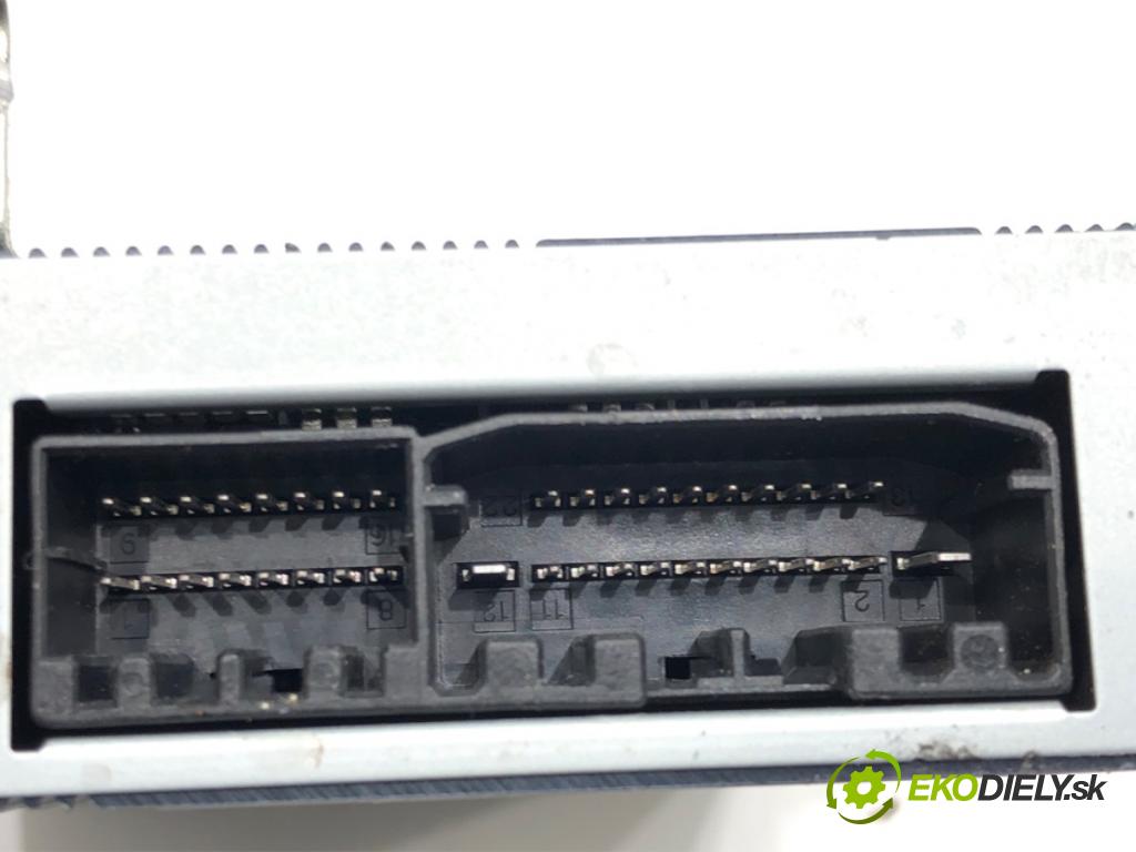 DODGE GRAND CARAVAN 2007 - 2022    3.6 211 kW [287 KM] benzyna 2010 - 2022  Zosilňovač 26777Q (Zosilňovače)