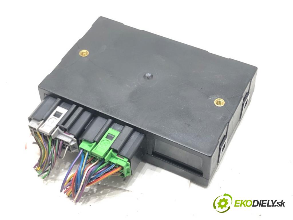 VW GOLF IV (1J1) 1997 - 2008    1.4 16V 55 kW [75 KM] benzyna 1997 - 2004  Modul komfortu 1C0962258D (Moduly komfortu)