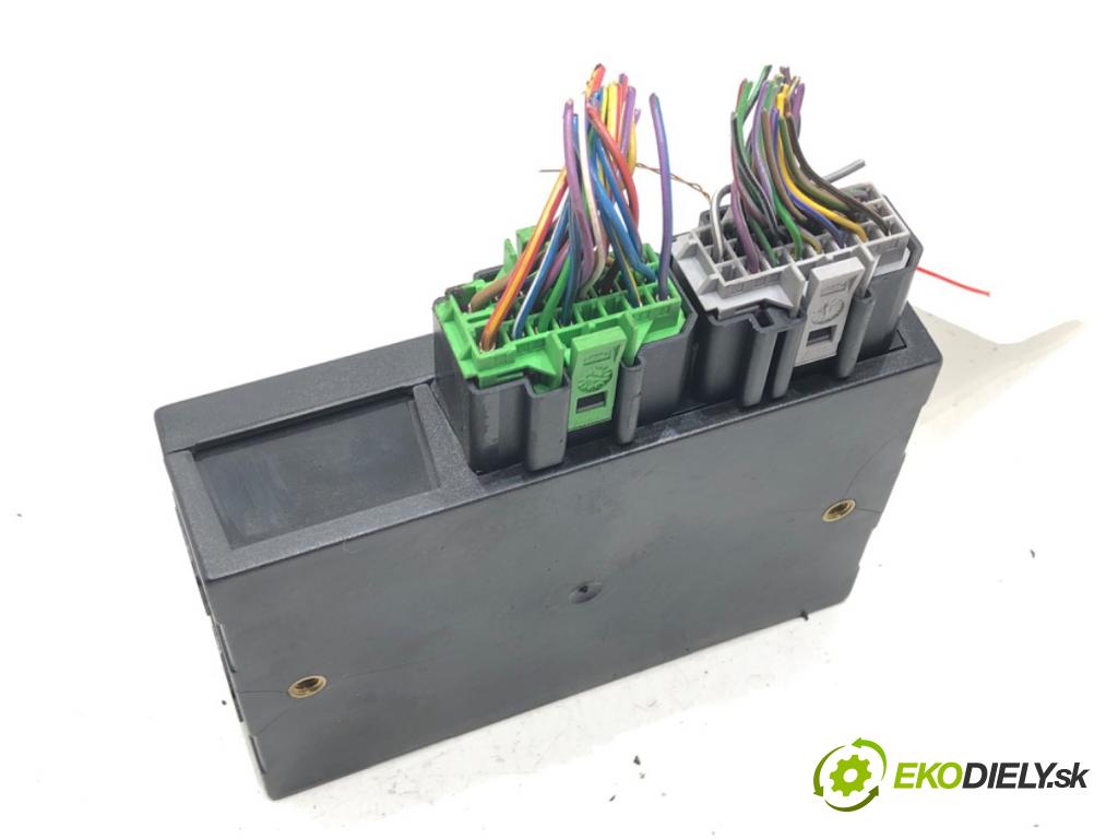 VW GOLF IV (1J1) 1997 - 2008    1.4 16V 55 kW [75 KM] benzyna 1997 - 2004  Modul komfortu 1C0962258D (Moduly komfortu)